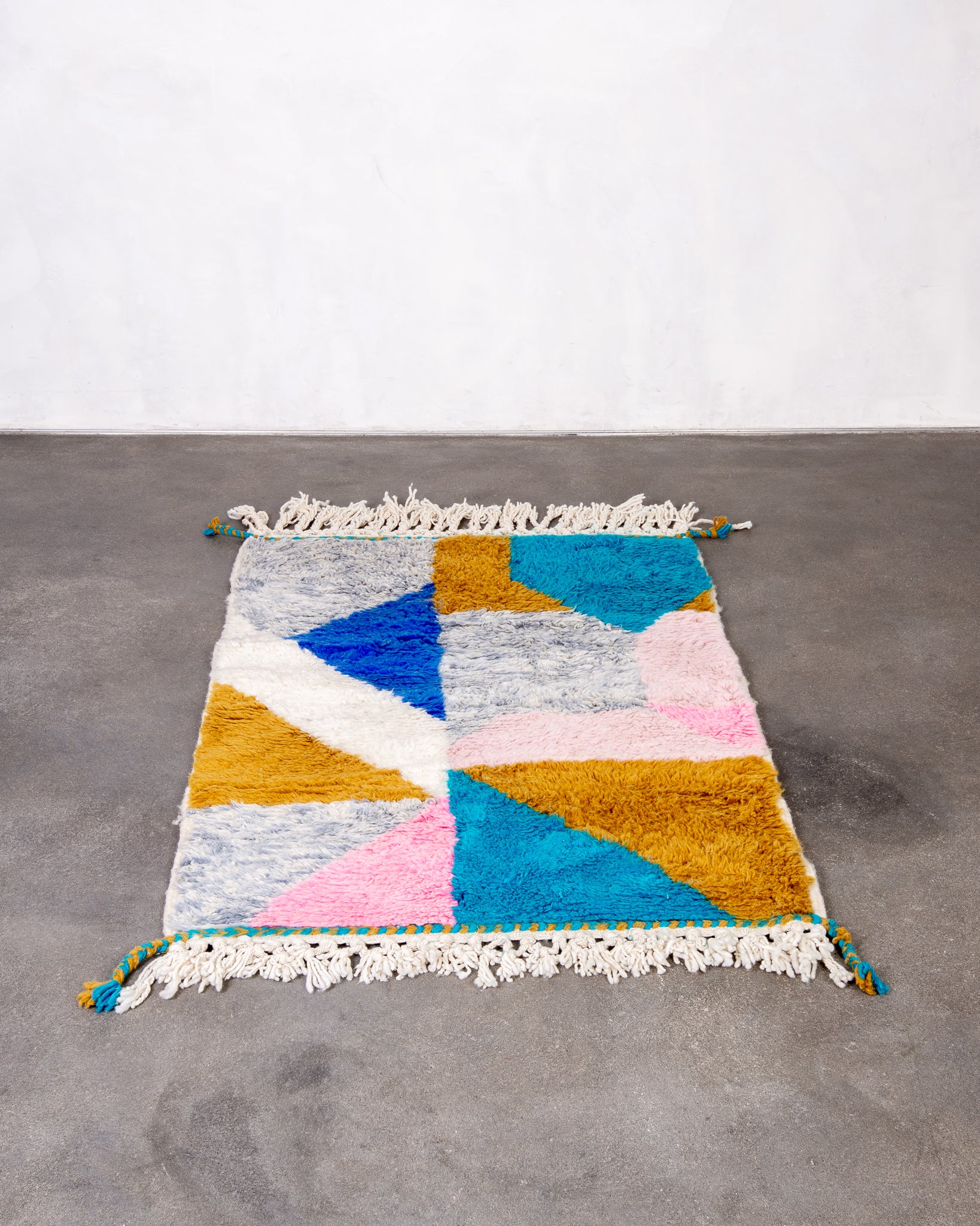 Modern designer handcrafted Berber rug from morocco Beniourain with beautiful colors and patterns